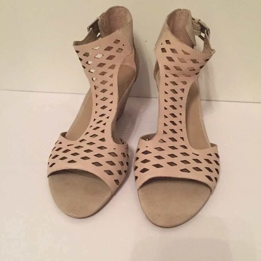 FRANCO SARTO SHOES WEDGE CREAM LEATHER & MANMADE ‘KALE’ Size 7.5 BUCKLE